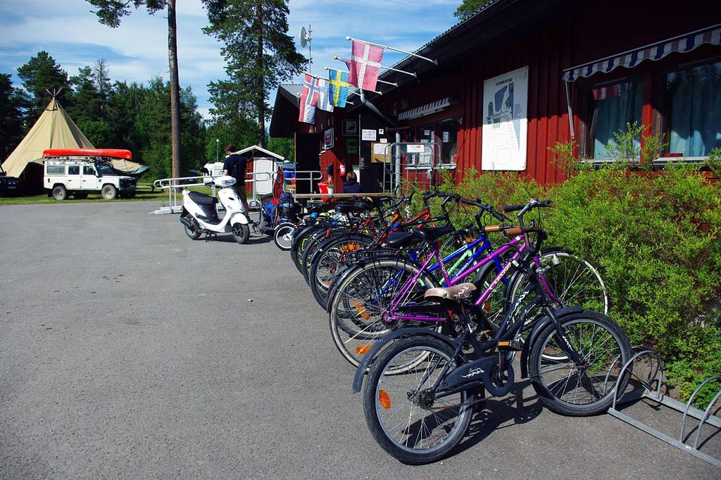 Lits Camping, Stugby Och Kanot Extérieur photo